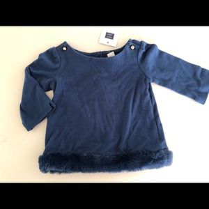 N.W.T: Girl’s Janie & Jack top with faux fur